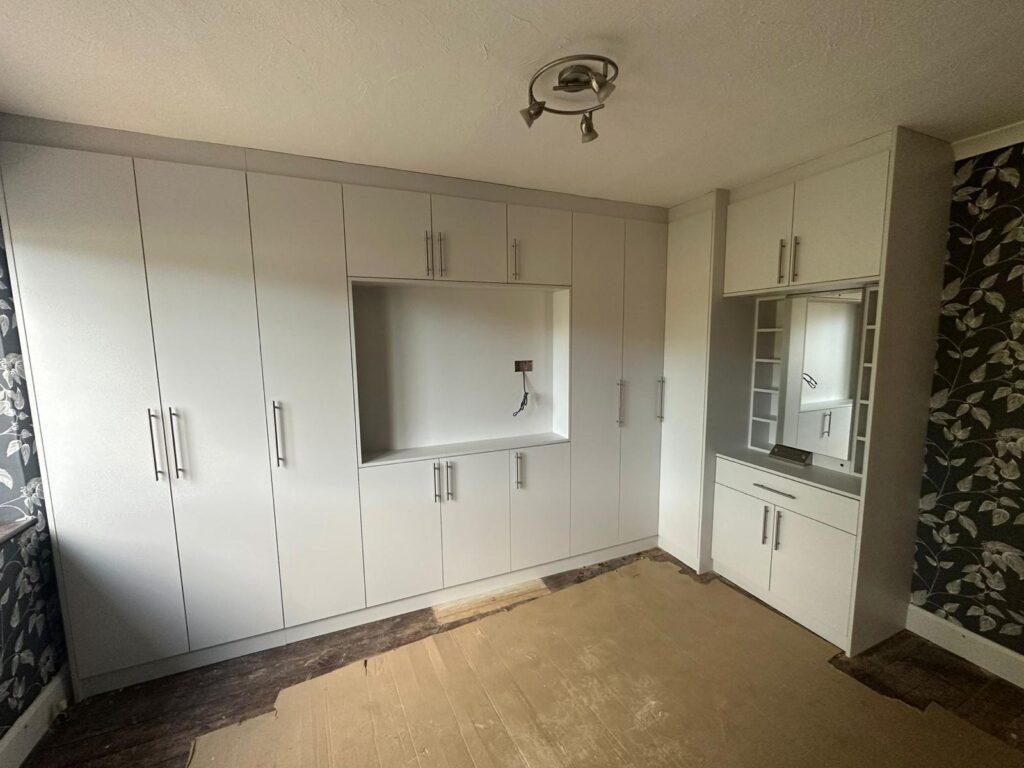 Fitted Wardrobe Build