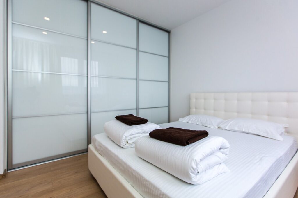 sliding doors fitted wardrobes